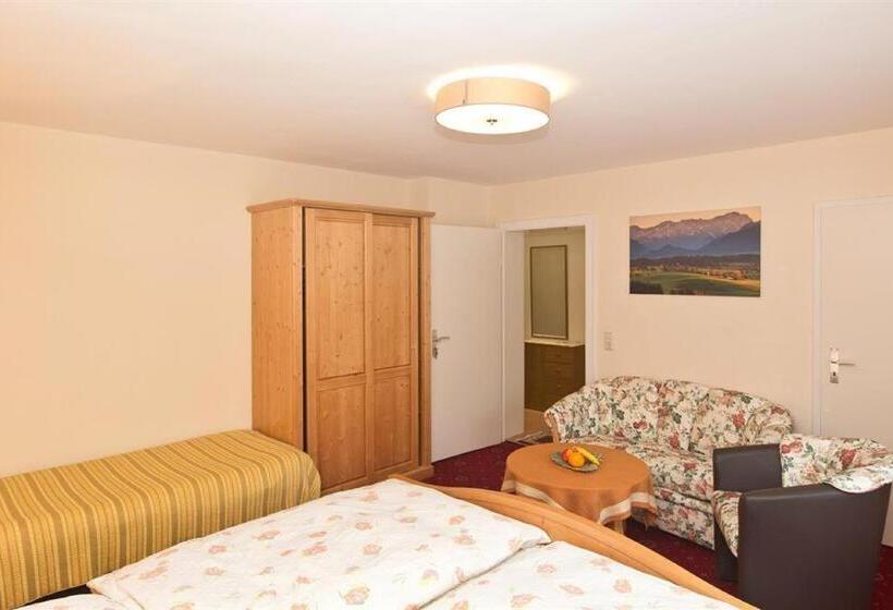 Albergue Gästehaus Lödermann