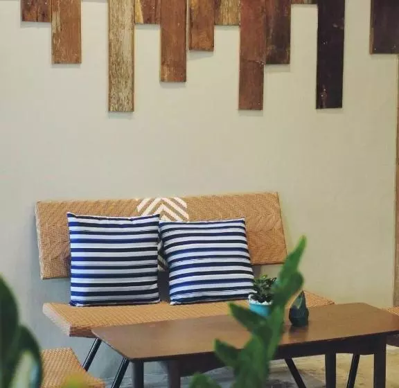 Hotelli Dugong Village Green