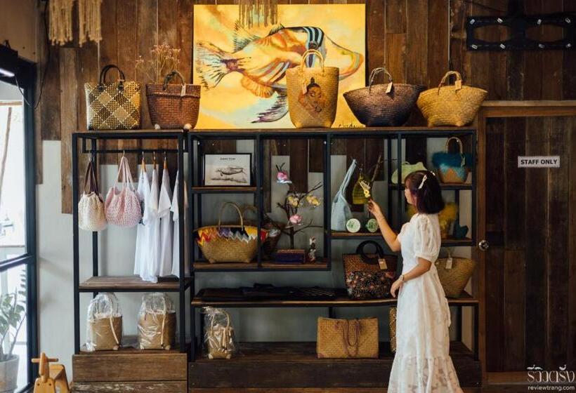 فندق Dugong Village Green