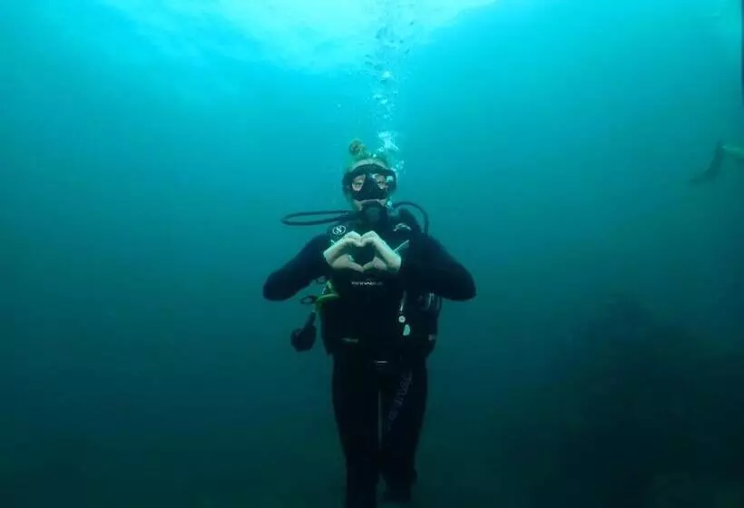 Hotelli Dugong Village Green