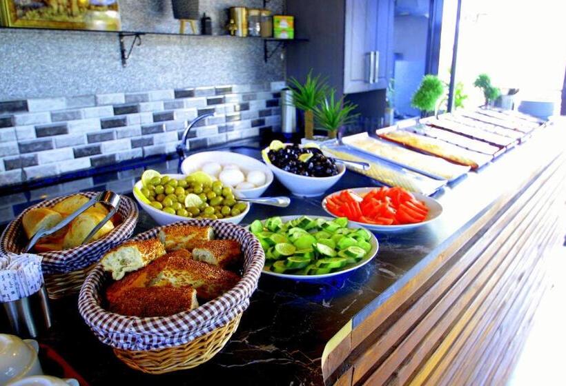 ホテル Guler Palas