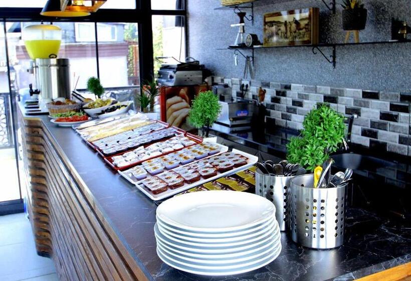 ホテル Guler Palas