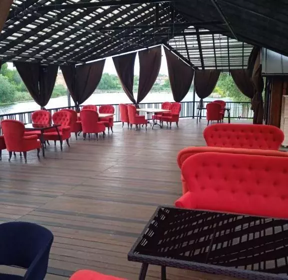 Hotelli Rikabar Restaurant & Nature