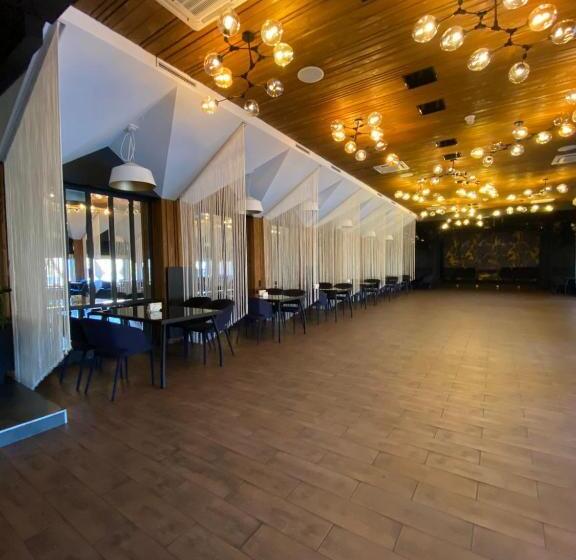 فندق Rikabar Restaurant & Nature