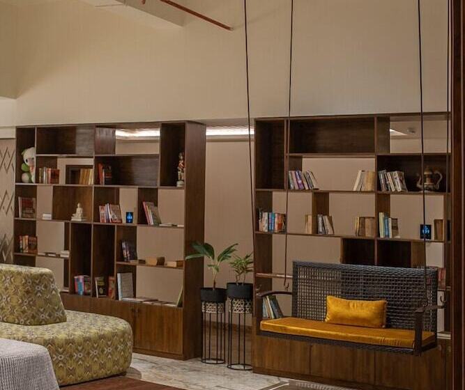 The Avatar Hotel & Convention