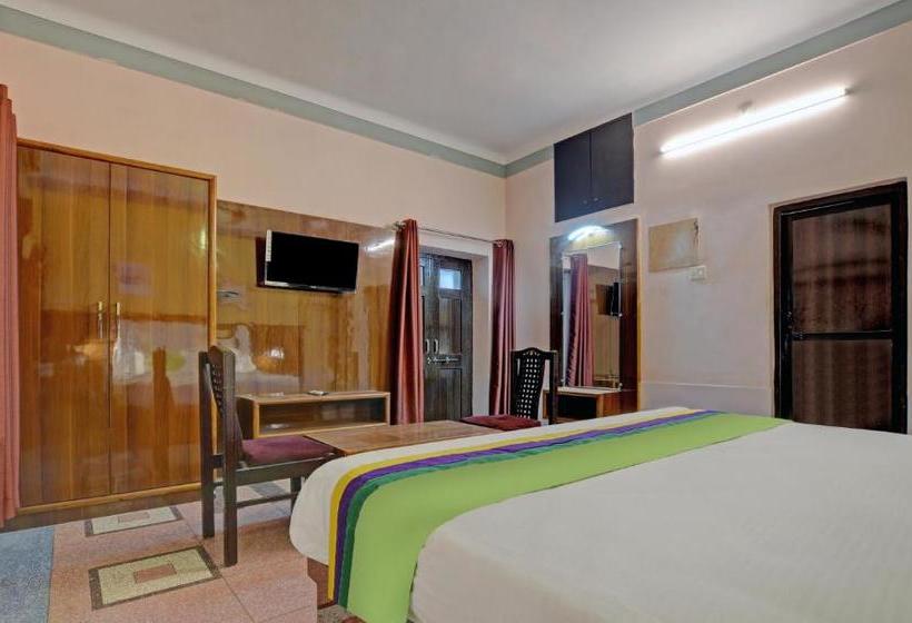 Отель Treebo Trend Sandal Inn