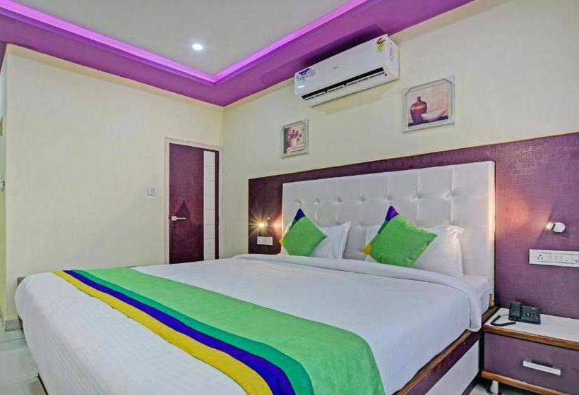 Отель Treebo Trend Sandal Inn