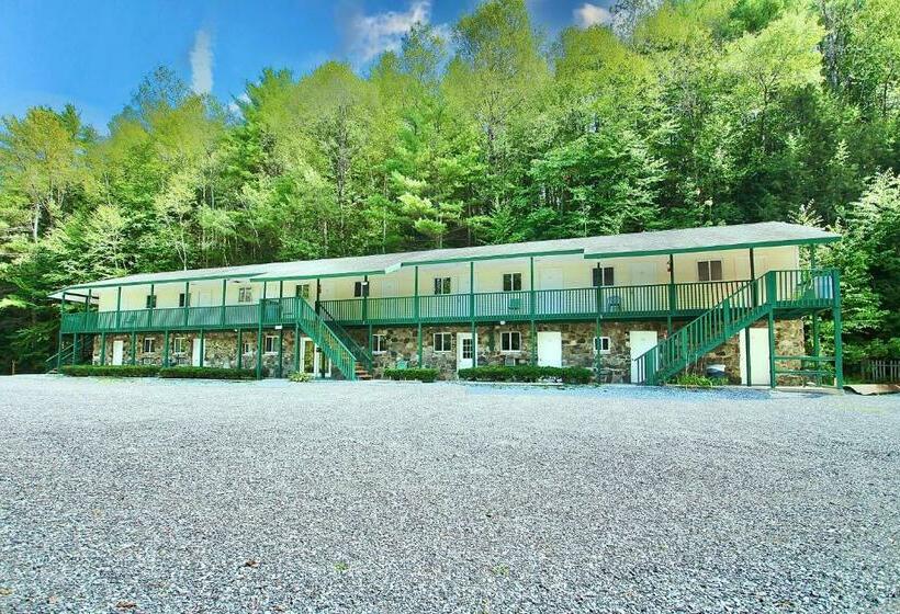 בית מלון כפרי Westbrook Inn Lake George