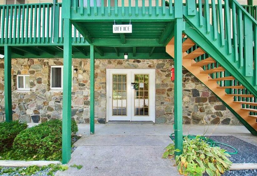 בית מלון כפרי Westbrook Inn Lake George