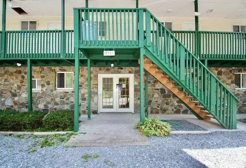 ホテル Westbrook Inn Lake George