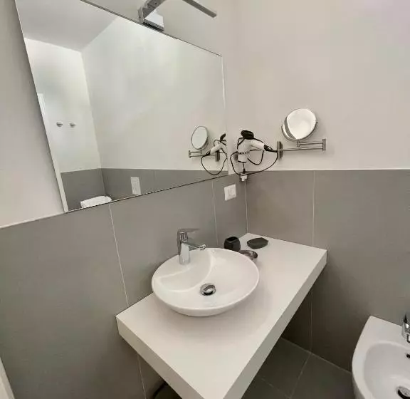 Matthew’s Home B&b