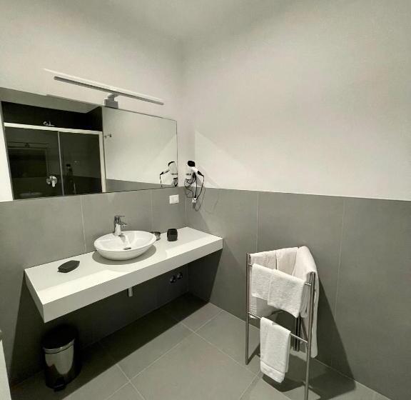 Matthew’s Home B&b