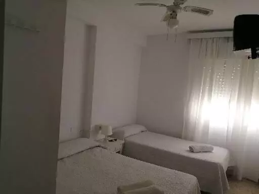 پانسیون Hostal La Parada
