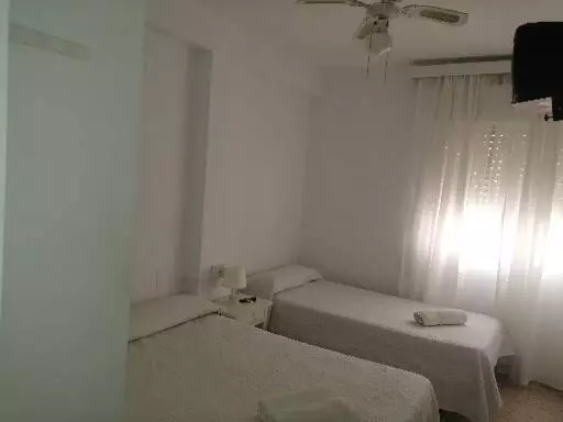 پانسیون Hostal La Parada