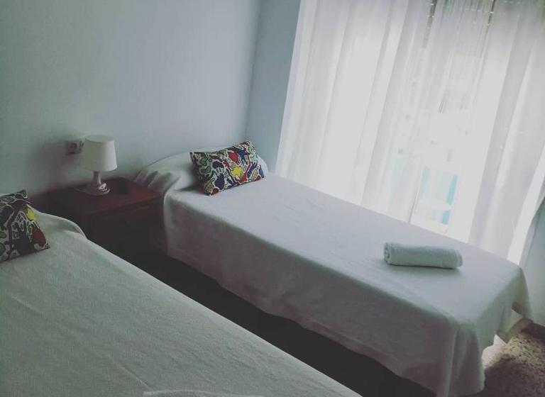 بنسيون Hostal La Parada