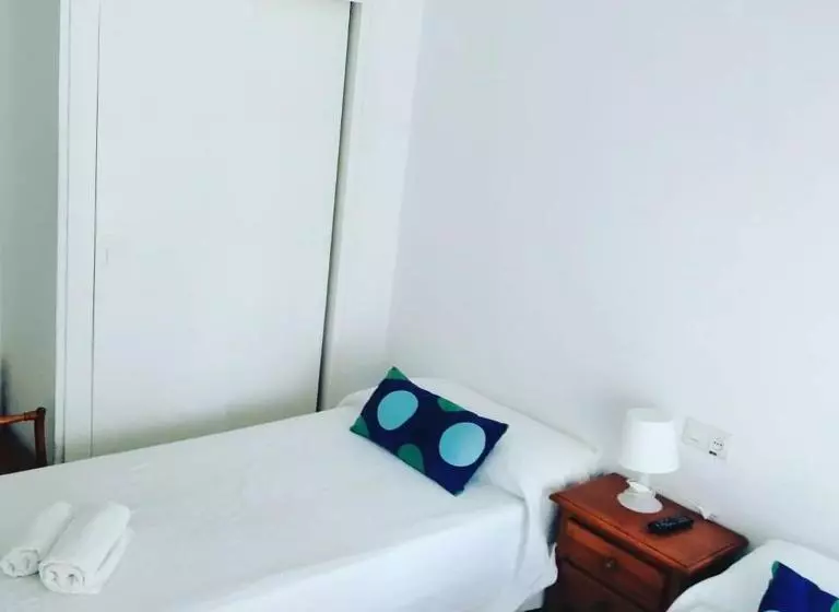 پانسیون Hostal La Parada
