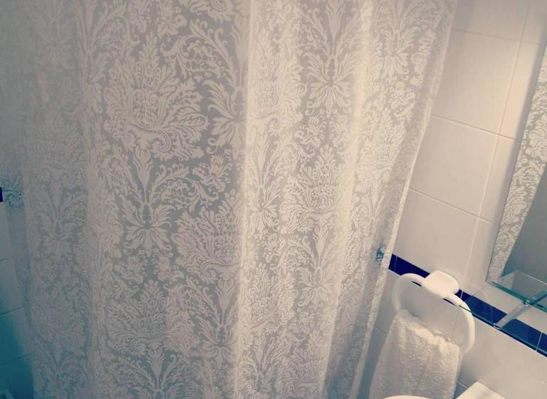 بنسيون Hostal La Parada