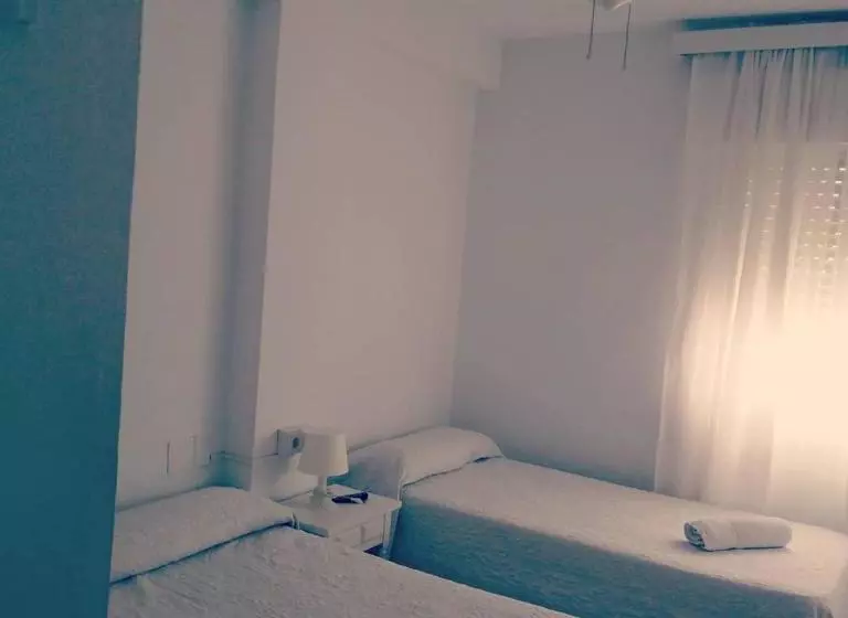 پانسیون Hostal La Parada