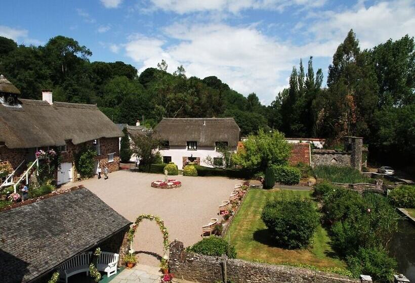 ホテル Bickleigh Castle