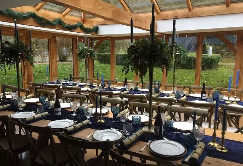 Hotelli Bickleigh Castle