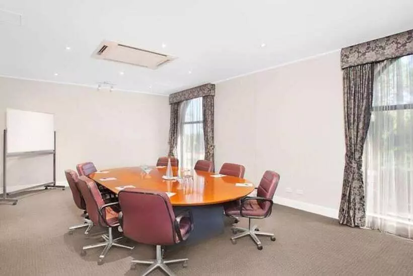 酒店 Checkers Resort