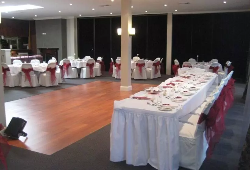 酒店 Checkers Resort