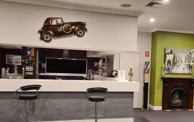 酒店 Checkers Resort