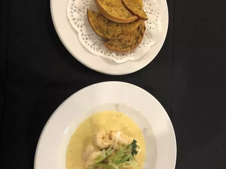 酒店 Checkers Resort