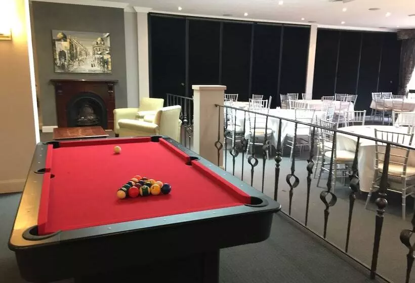 酒店 Checkers Resort