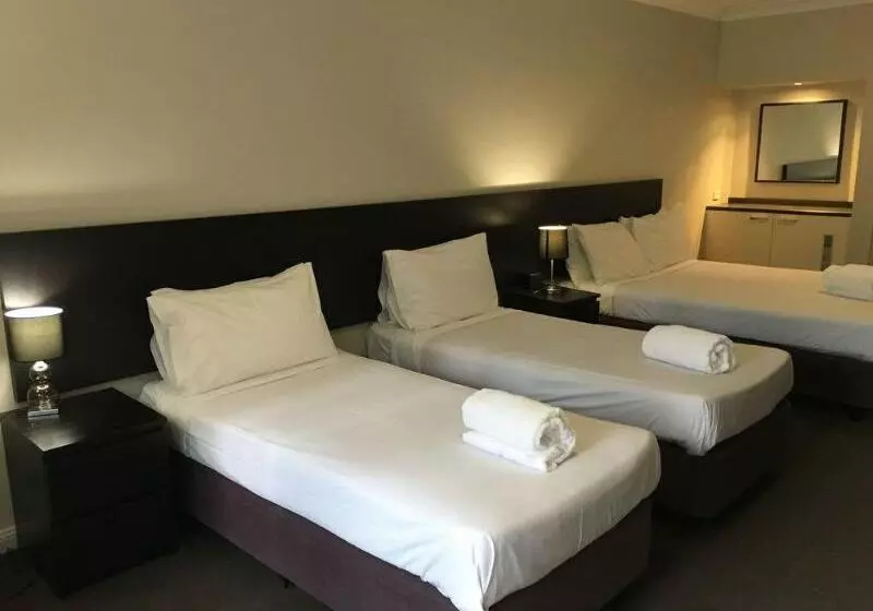 酒店 Checkers Resort