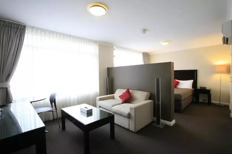 酒店 Checkers Resort