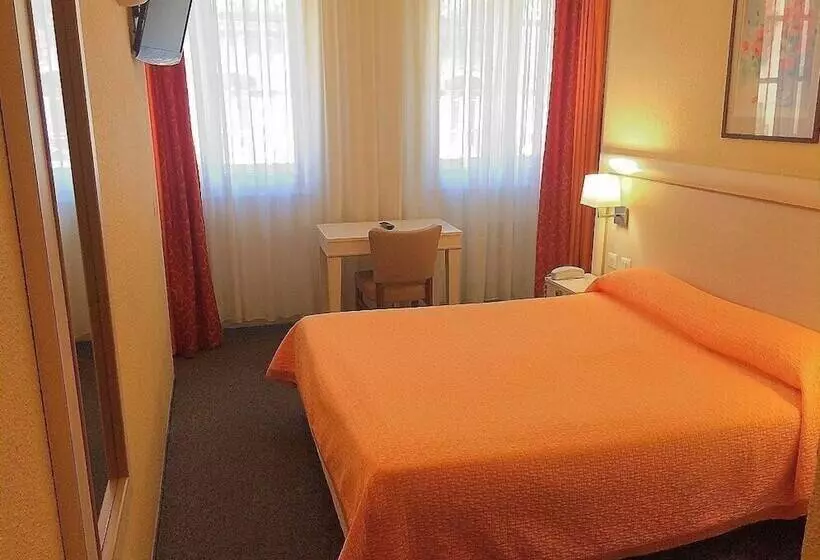 בית מלון כפרי Elysee