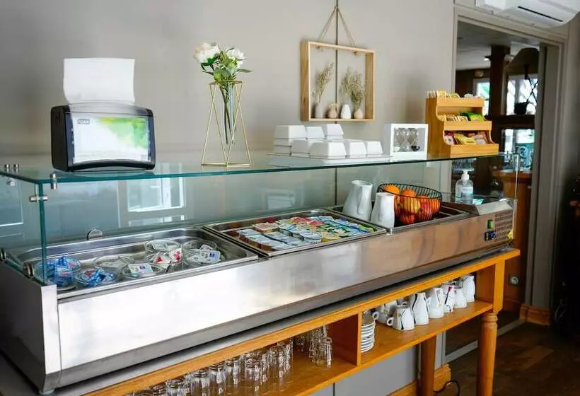 Brit Hotel Essentiel Reims Taissy