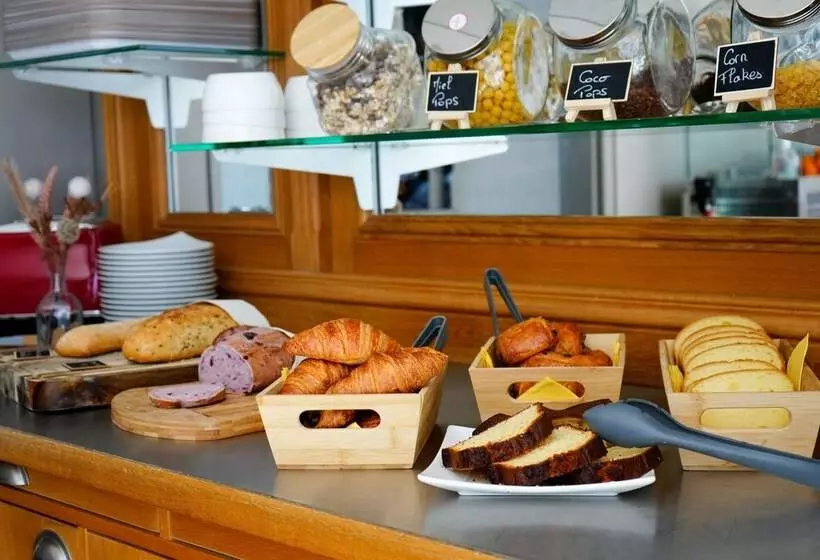 Brit Hotel Essentiel Reims Taissy