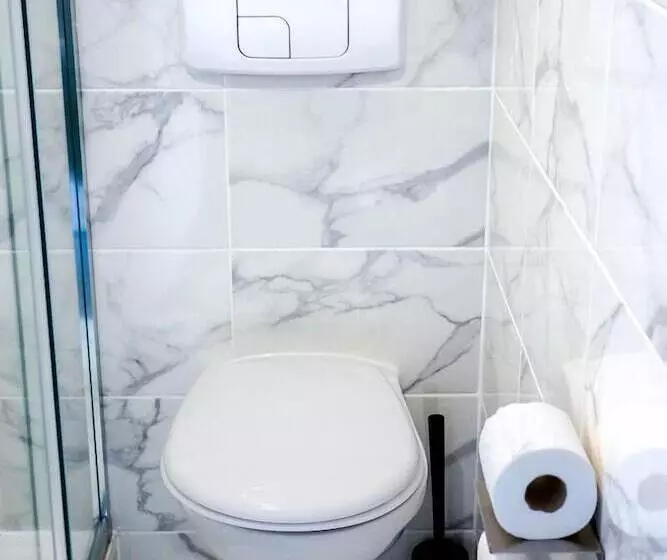 Brit Hotel Essentiel Reims Taissy