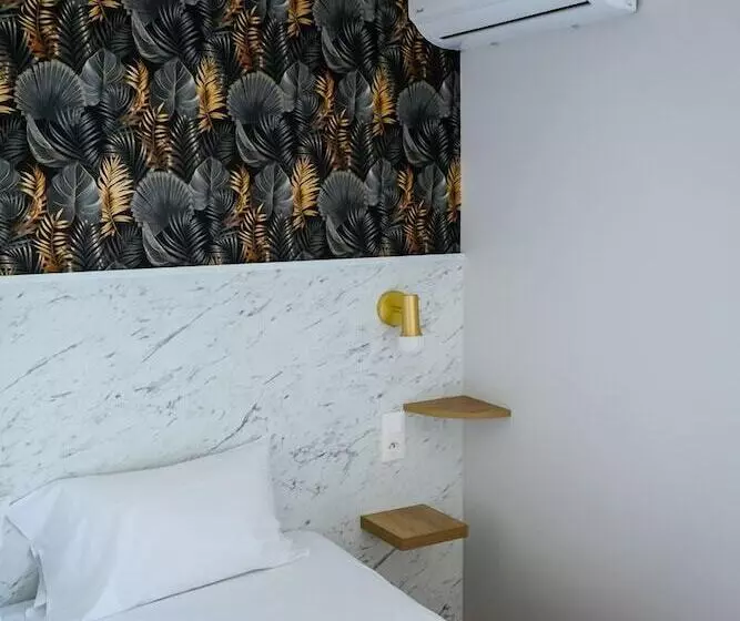 Brit Hotel Essentiel Reims Taissy