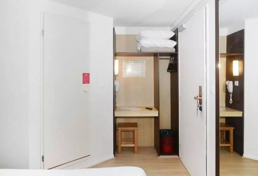 Brit Hotel Essentiel Reims Taissy