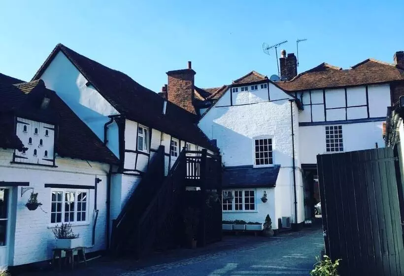 فندق George And Dragon