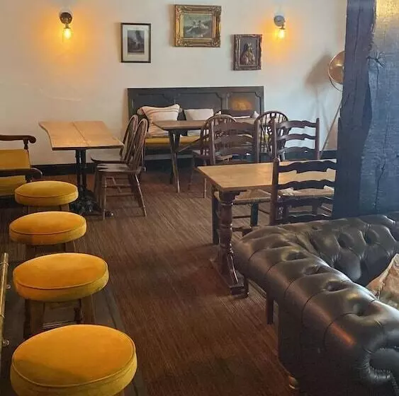 فندق George And Dragon