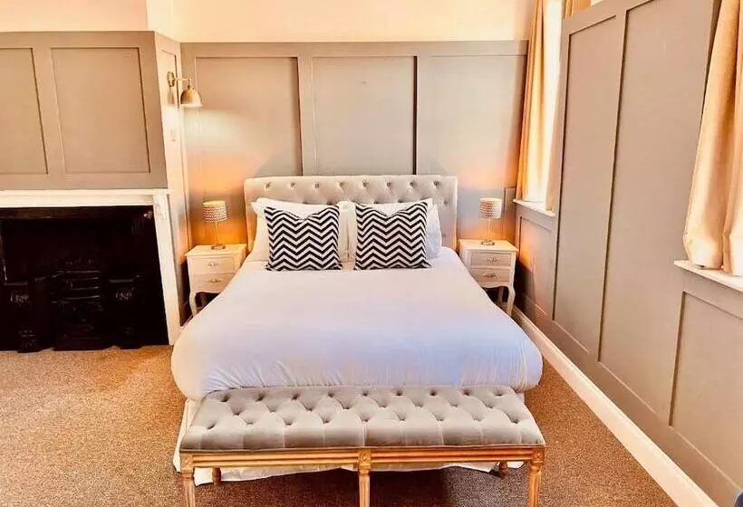 فندق George And Dragon