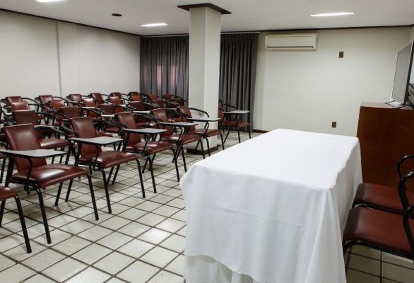 Отель Livramento Palace