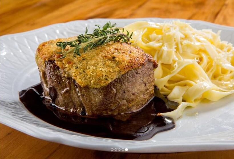 Отель Livramento Palace