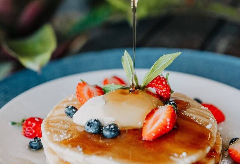 Narrabeen Sands Hotel By Nightcap Plus