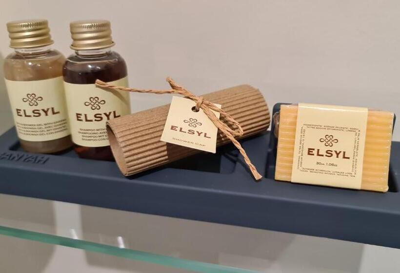 Hotel The Lemon Tree