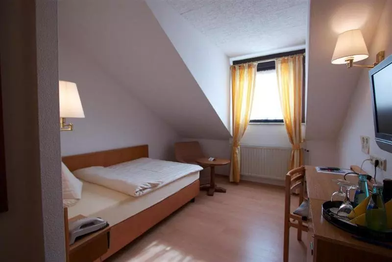 בית מלון כפרי Zum Lowen