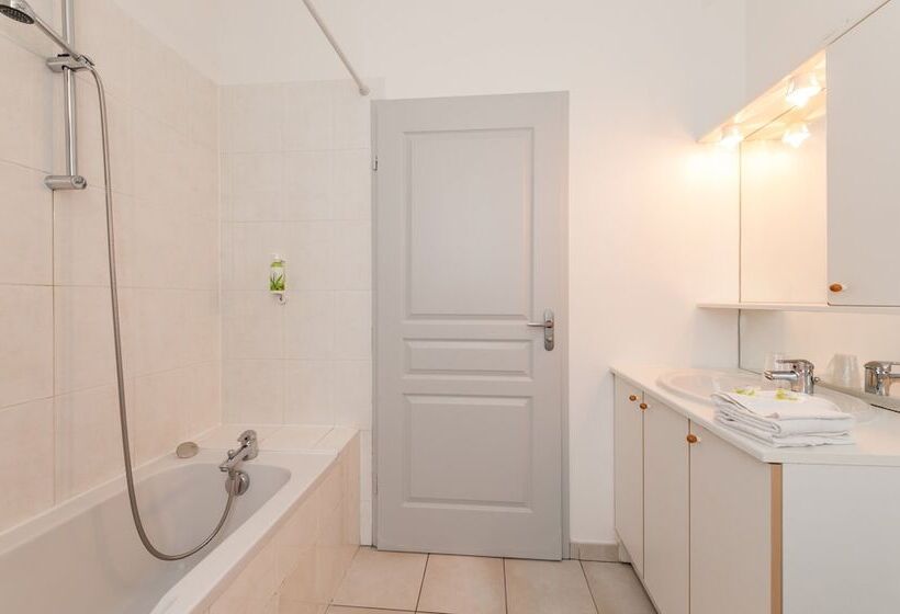 Residhotel Vieux Port