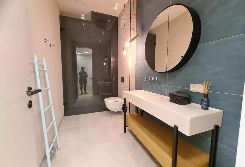 Suiten Aparthotel Aenea