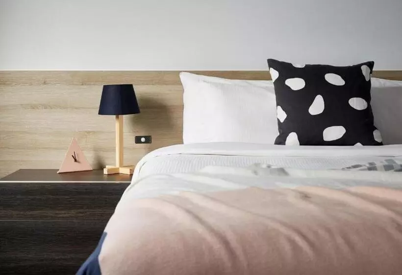 Tyrian Serviced Apartments Fitzroy