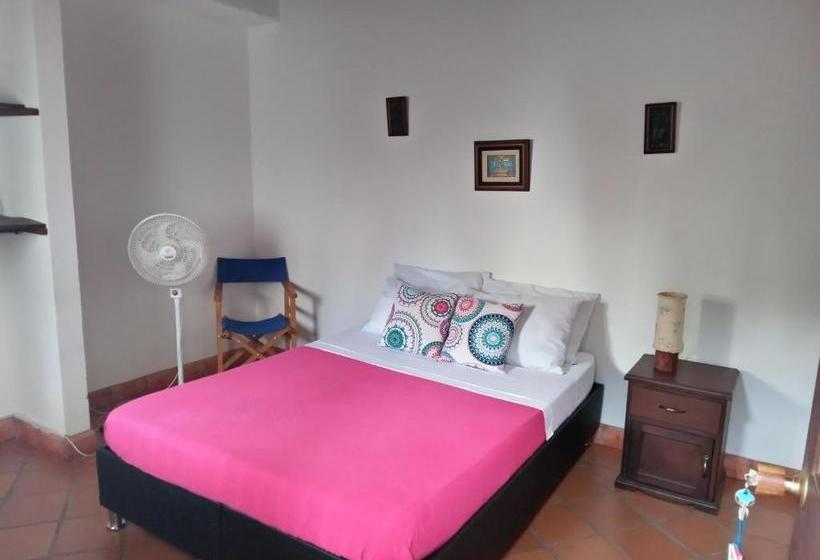 Hostel Casa Lanu Hostal