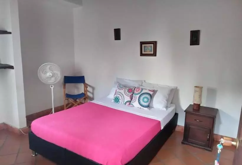Retkeilymaja Casa Lanu Hostal